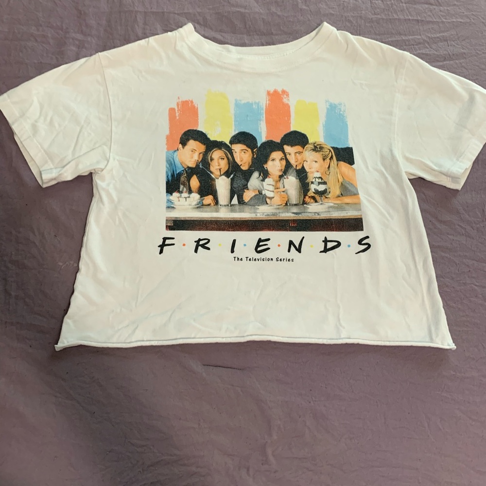 Cropped Friends tee
